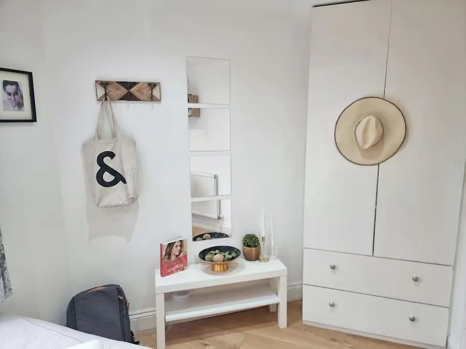 4Bed 3Bath 8Min To London Bridge Villa 0*,  United Kingdom