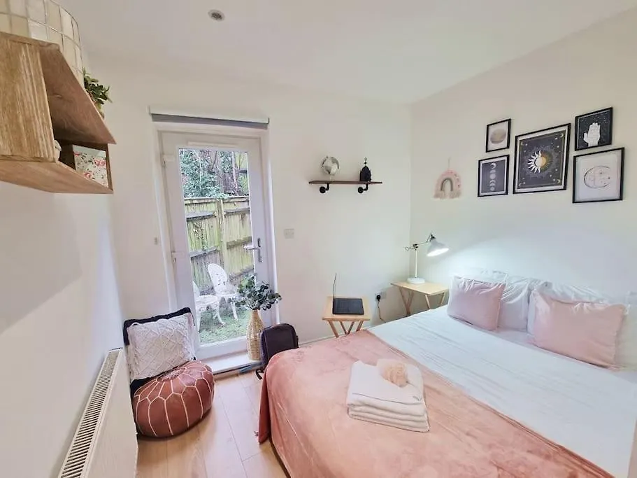4Bed 3Bath 8Min To London Bridge Villa 0*,