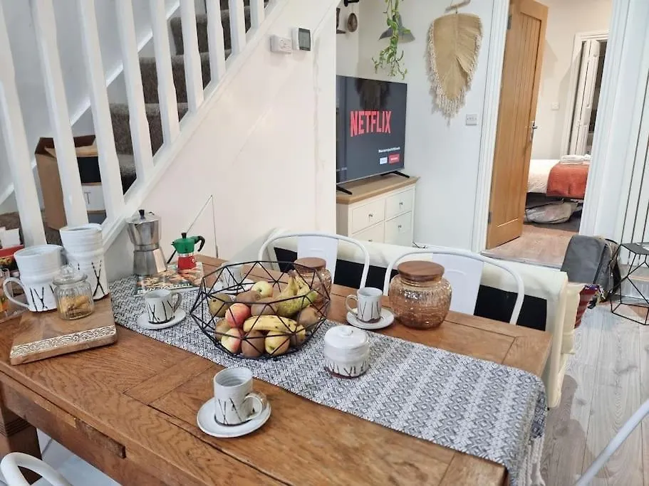 4Bed 3Bath 8Min To London Bridge Villa 0*,  United Kingdom
