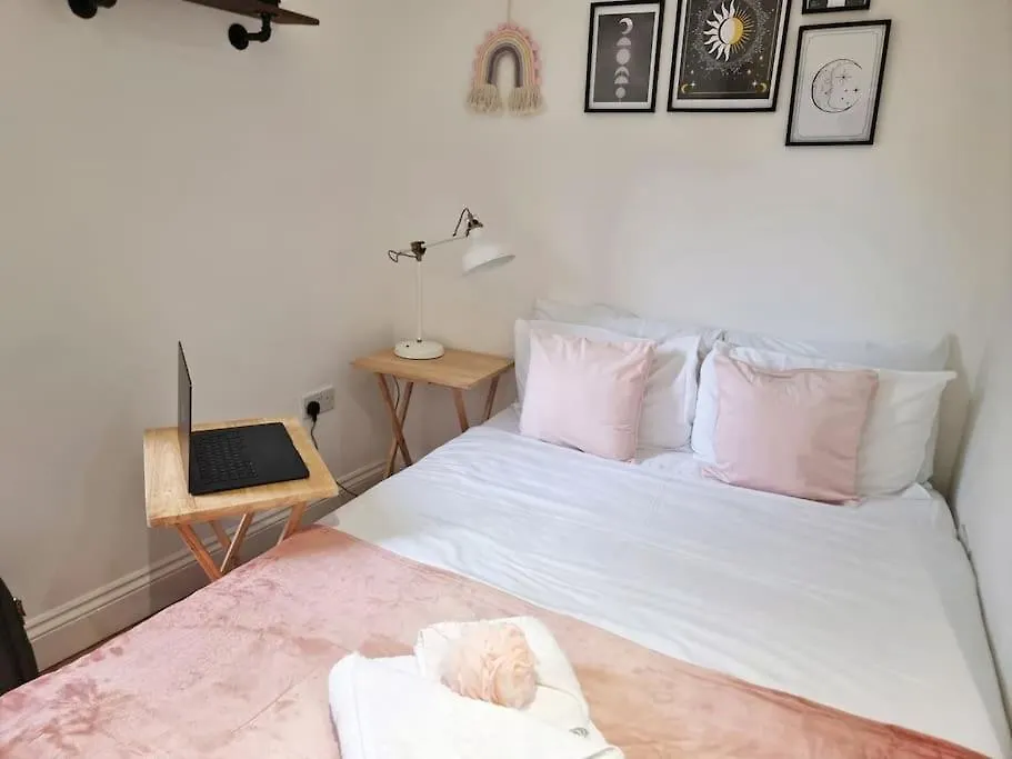 Villa 4Bed 3Bath 8Min To London Bridge 0*,